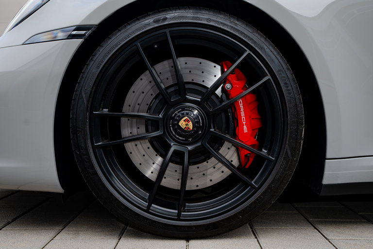 Porsche 992 Carrera GTS