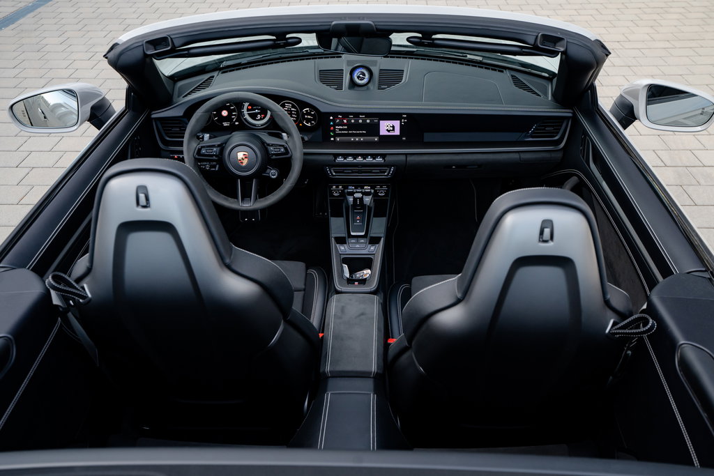Porsche 992 Carrera GTS
