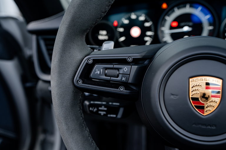 Porsche 992 Carrera GTS