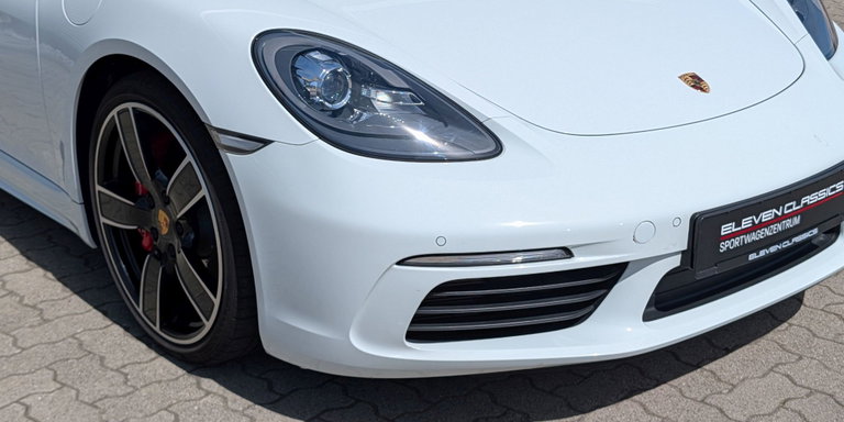 Porsche 718 Boxster