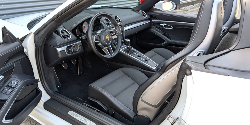 Porsche 718 Boxster