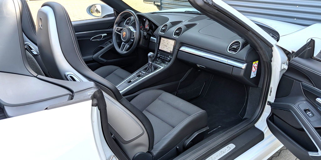 Porsche 718 Boxster