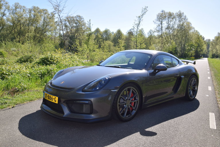 Porsche 981 Cayman GT4