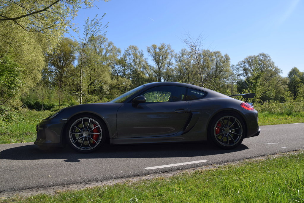 Porsche 981 Cayman GT4