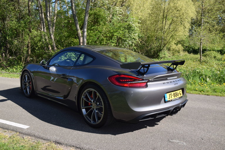 Porsche 981 Cayman GT4
