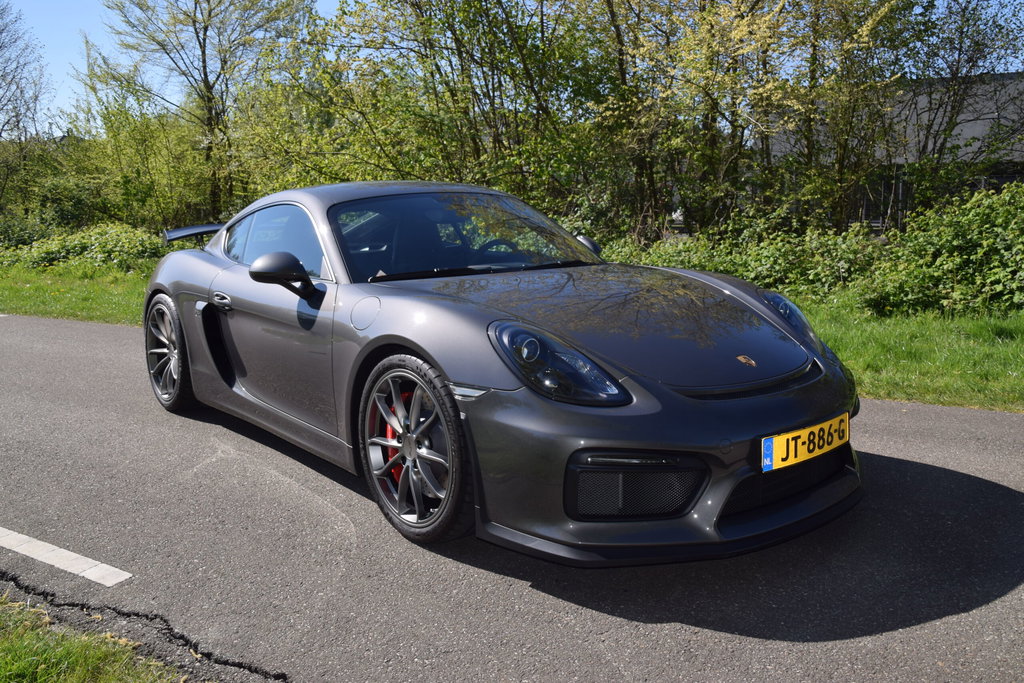 Porsche 981 Cayman GT4
