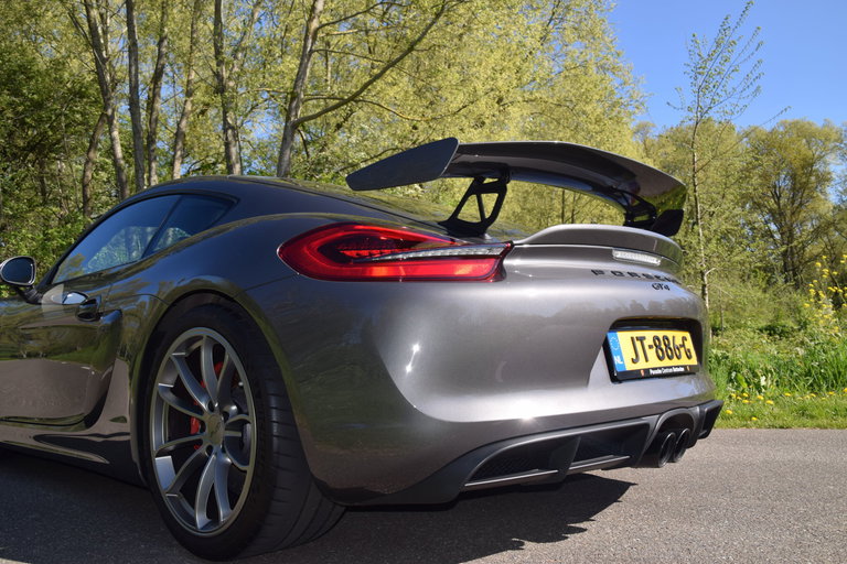 Porsche 981 Cayman GT4