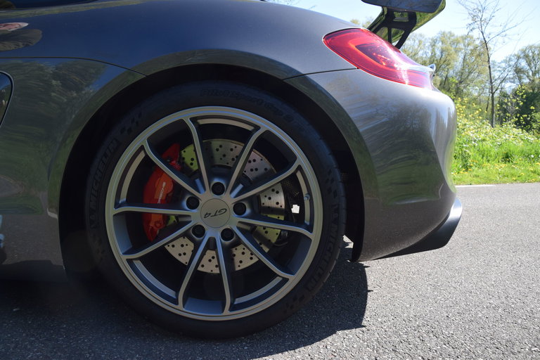Porsche 981 Cayman GT4