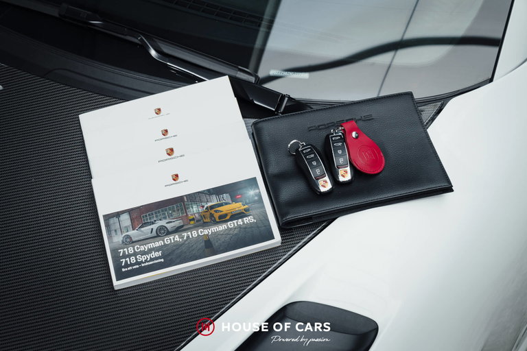 Porsche 718 Cayman GT4 RS