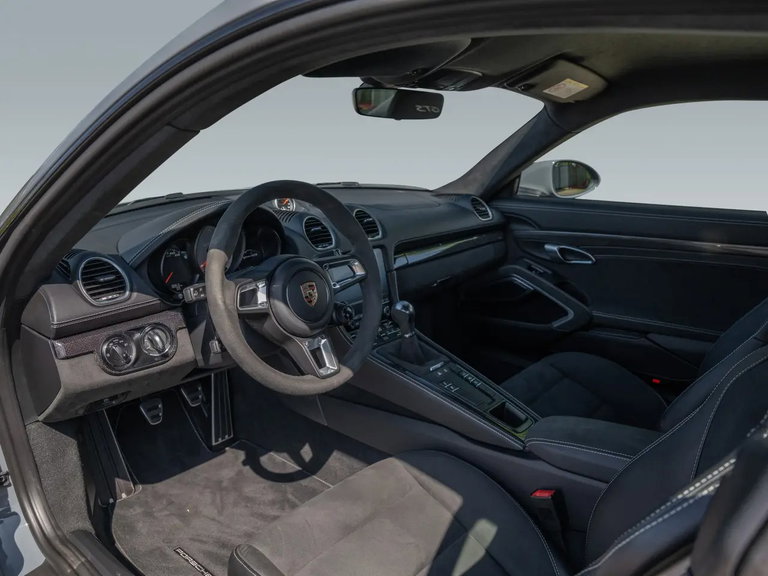 Porsche 718 Cayman GTS 4.0