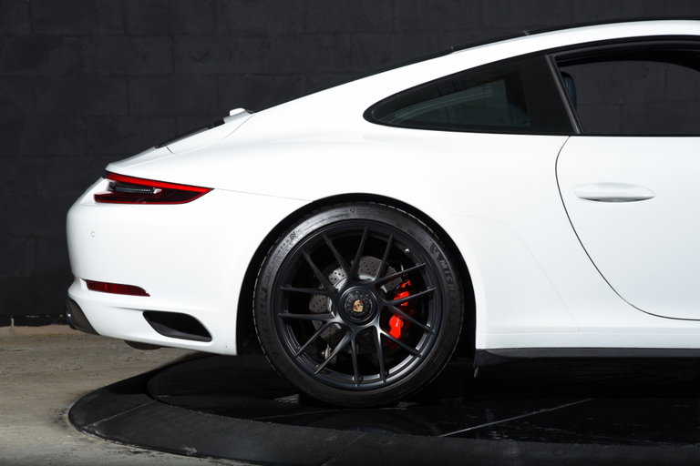 Porsche 991.2 Carrera GTS