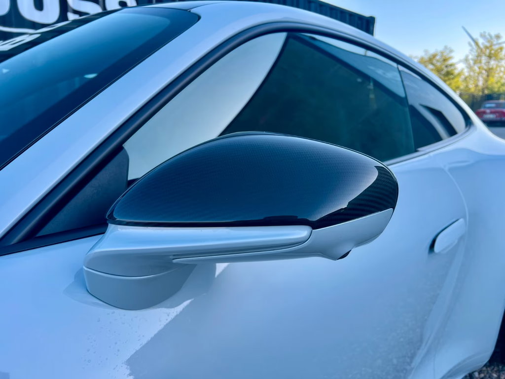 Porsche 992 Carrera 4 GTS