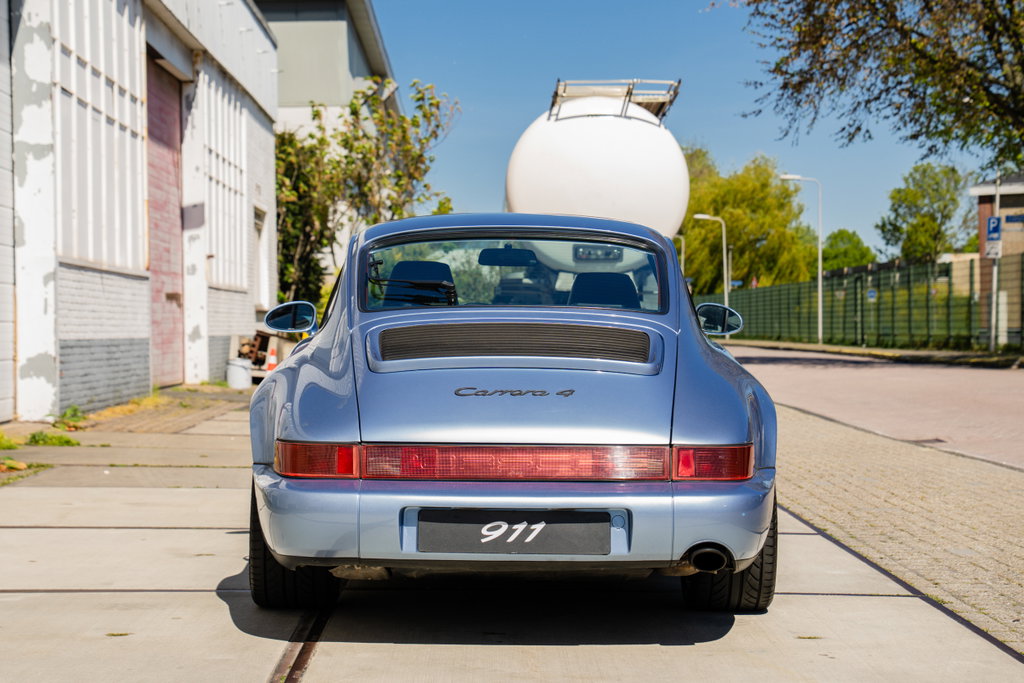 Porsche 964 Carrera 4