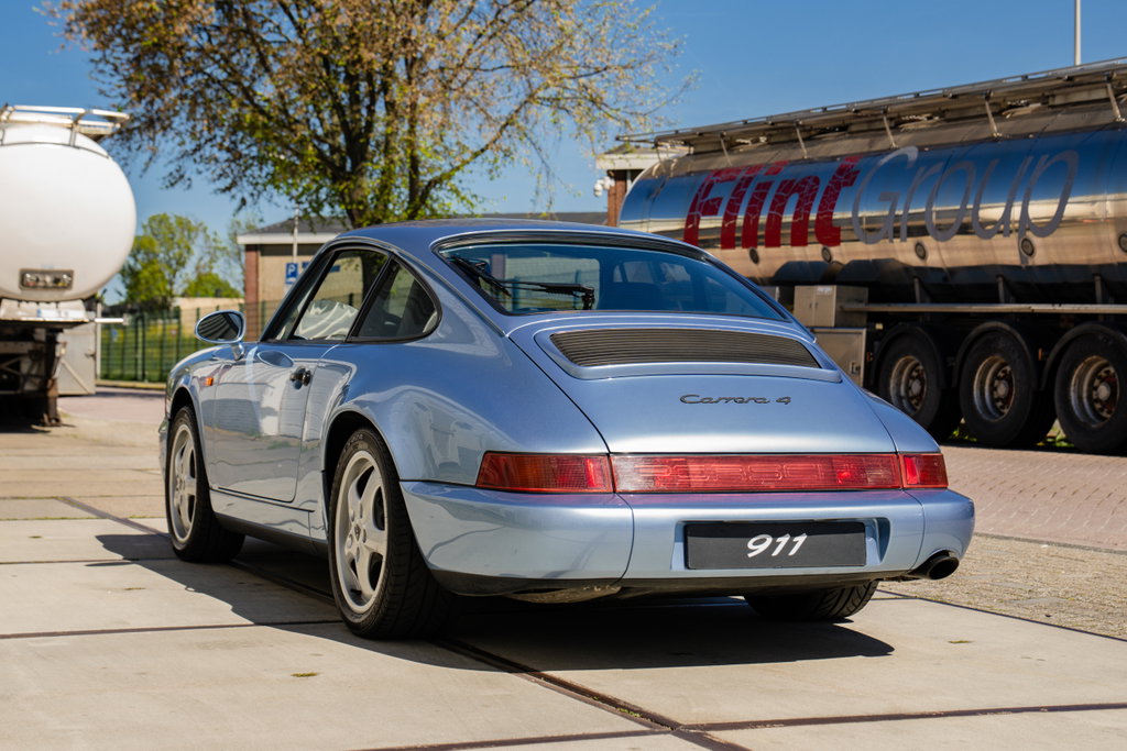 Porsche 964 Carrera 4