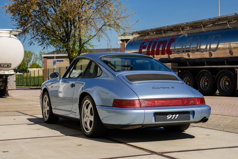 Porsche 964 Carrera 4