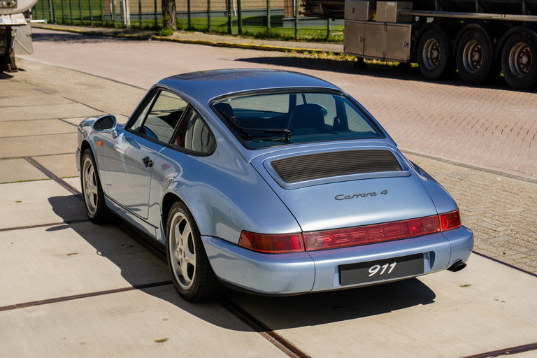 Porsche 964 Carrera 4