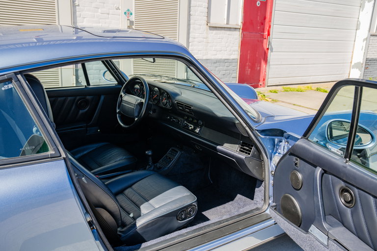 Porsche 964 Carrera 4