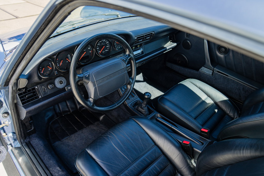 Porsche 964 Carrera 4