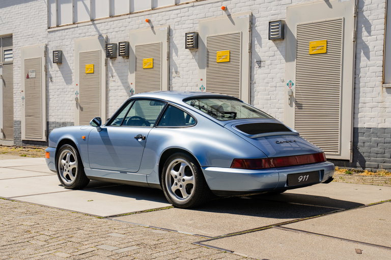 Porsche 964 Carrera 4