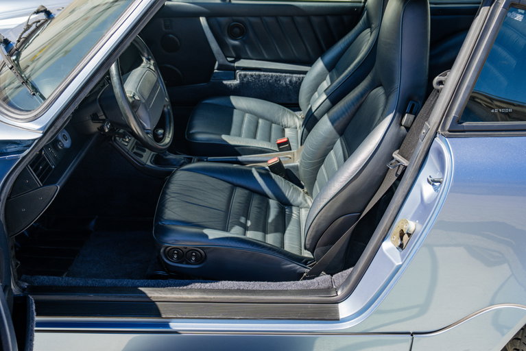 Porsche 964 Carrera 4