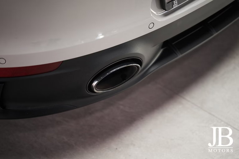 Porsche 992 Carrera 4 GTS