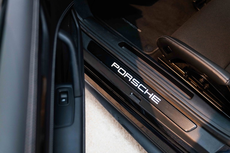 Porsche 992 GT3 Touring
