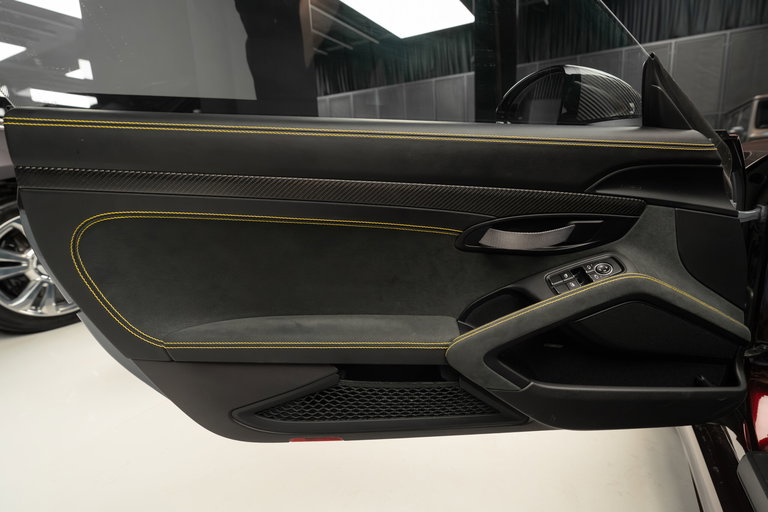 Porsche 718 Cayman GT4 RS