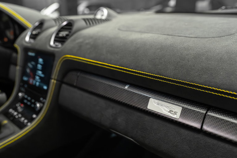 Porsche 718 Cayman GT4 RS