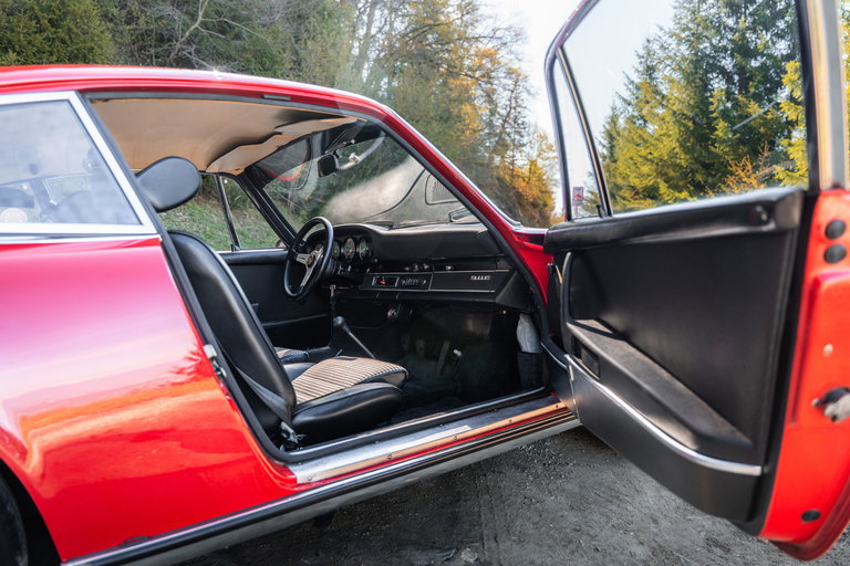 Porsche 911 E