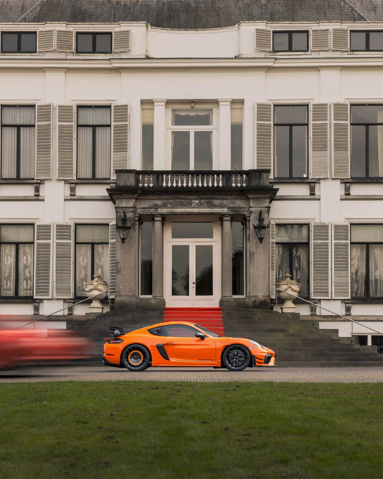 Porsche 992 Carrera 4 GTS