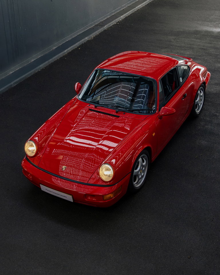 Porsche 992 Carrera 4 GTS