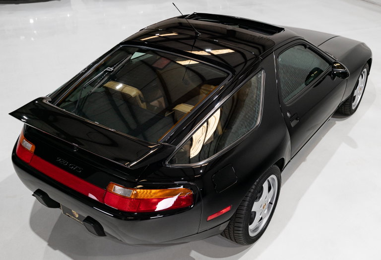 Porsche 928 GTS