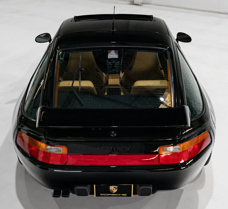 Porsche 928 GTS