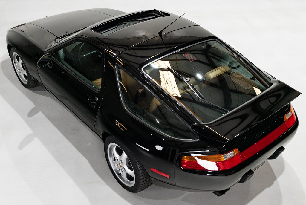 Porsche 928 GTS