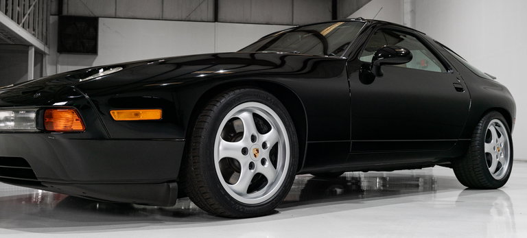 Porsche 928 GTS