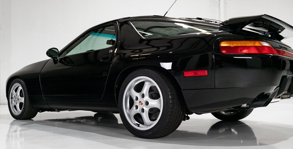 Porsche 928 GTS