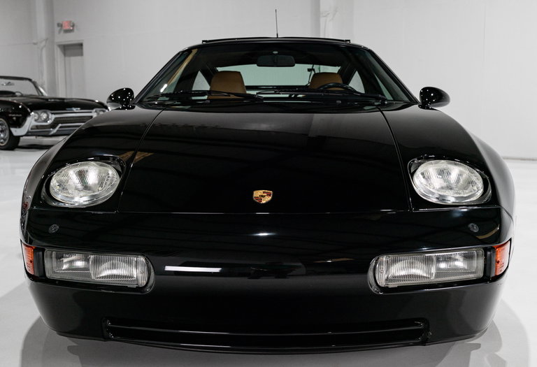 Porsche 928 GTS