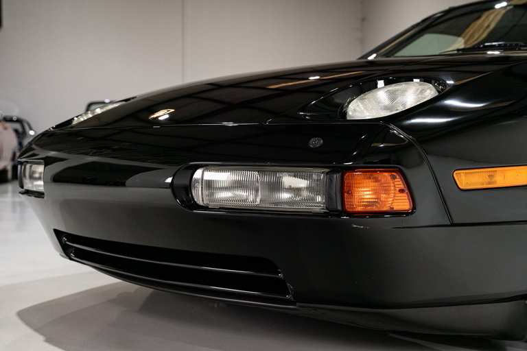 Porsche 928 GTS