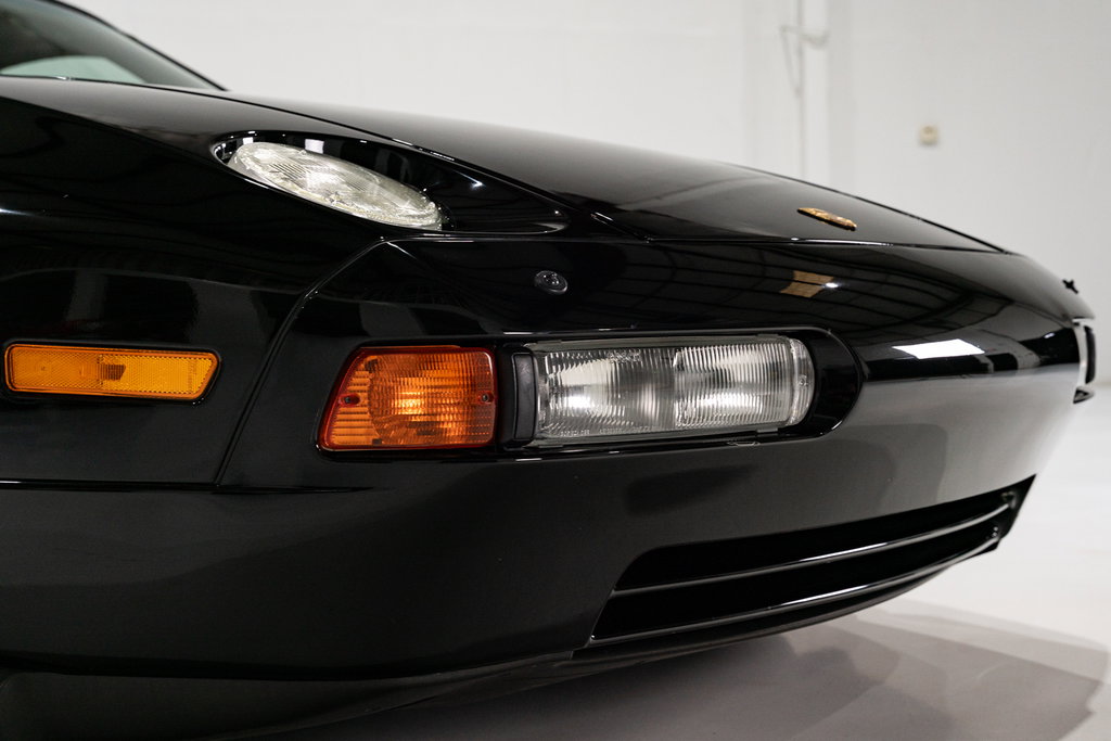 Porsche 928 GTS