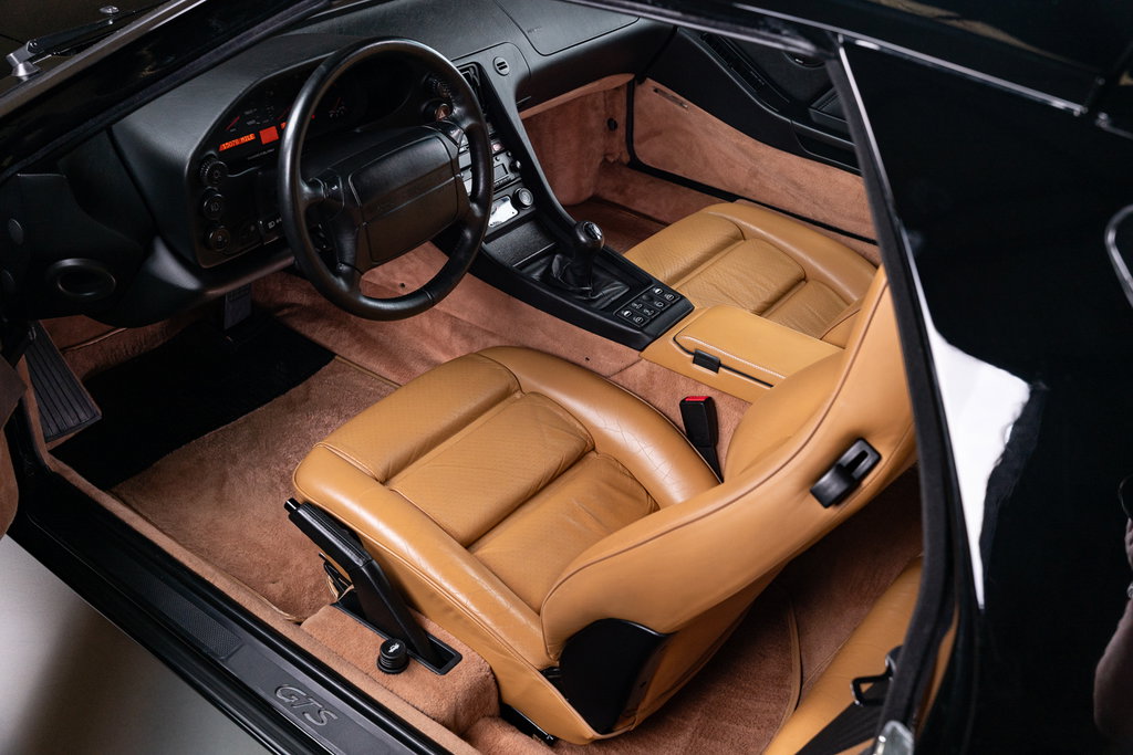 Porsche 928 GTS