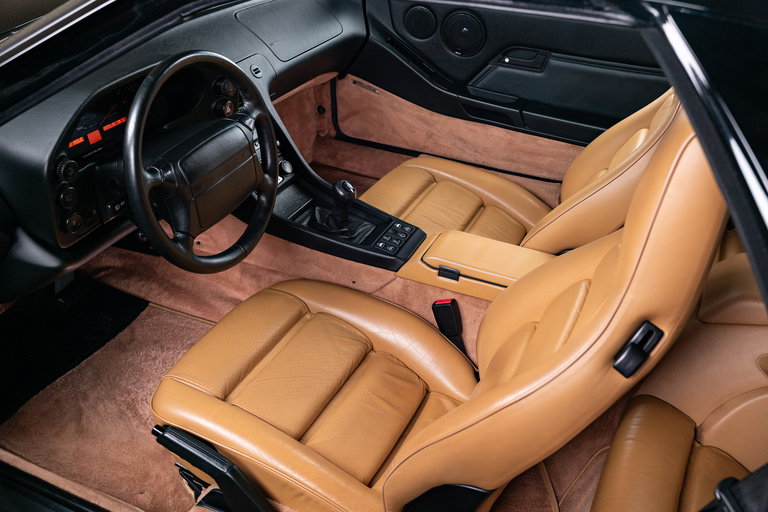 Porsche 928 GTS