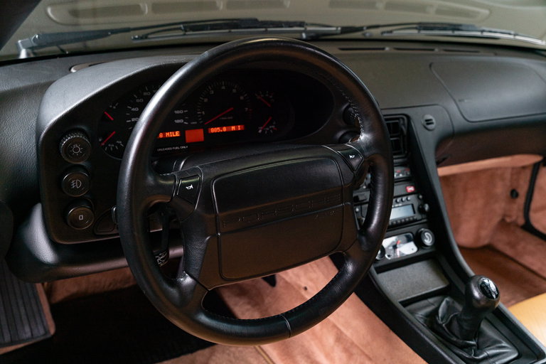 Porsche 928 GTS
