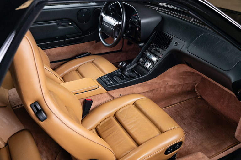 Porsche 928 GTS