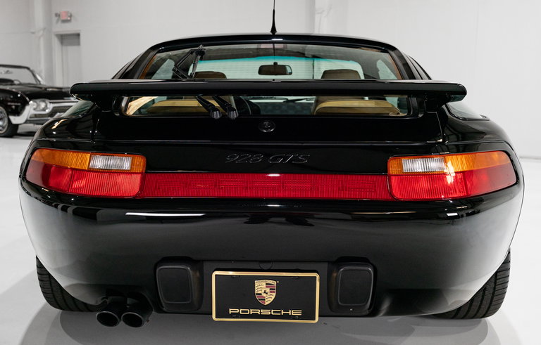 Porsche 928 GTS