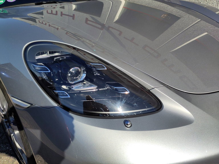 Porsche 718 Cayman