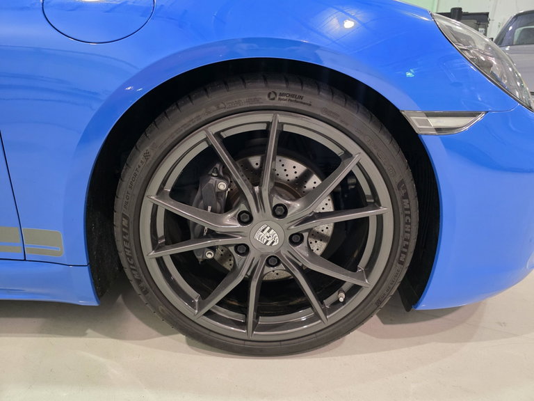 Porsche 718 Cayman