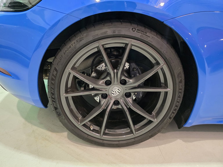 Porsche 718 Cayman