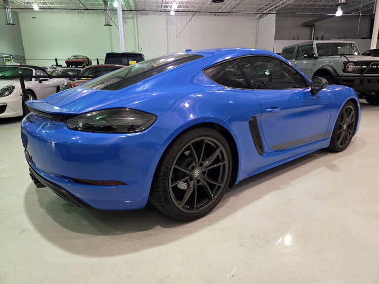 Porsche 718 Cayman