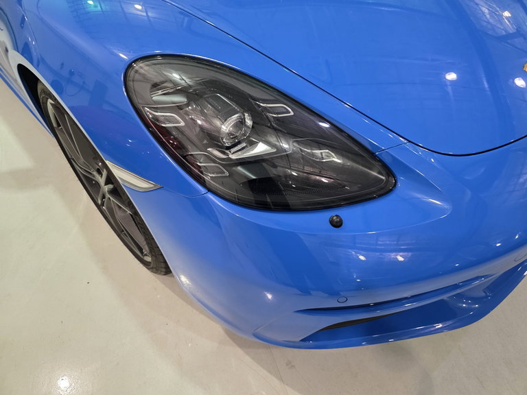 Porsche 718 Cayman