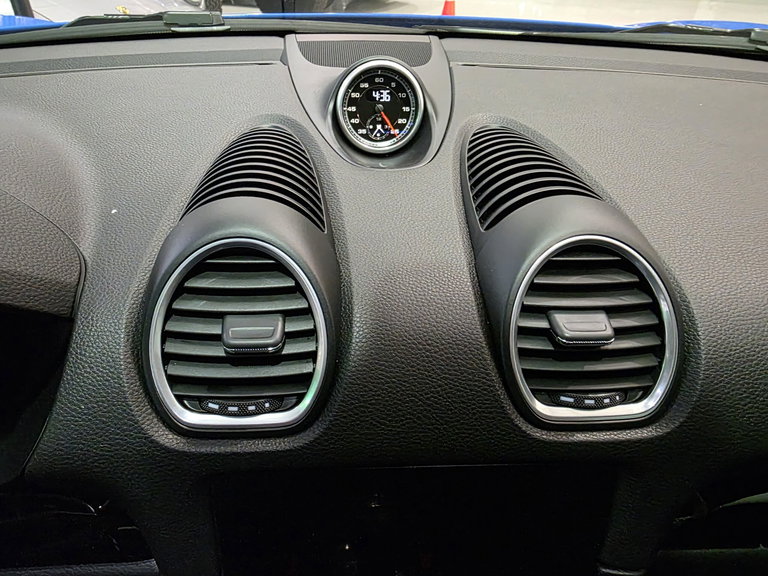 Porsche 718 Cayman